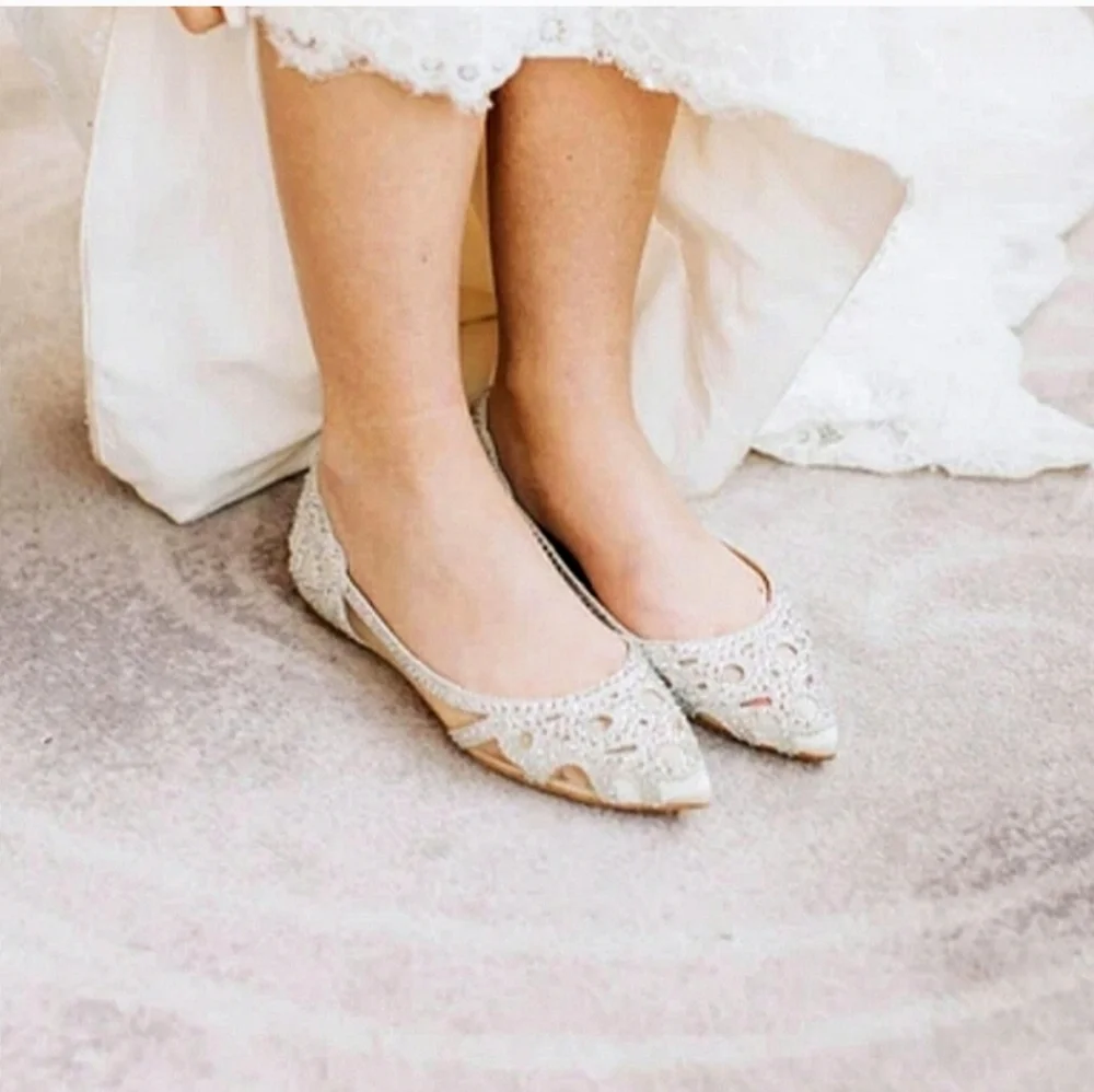 New Badgley Mishka Gigi Pointed Toe Crystal Evening Flats Size 9.5M Ivory - Picture 3 of 10